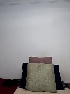 Stripchat Sex Cam of Curvy_sluty