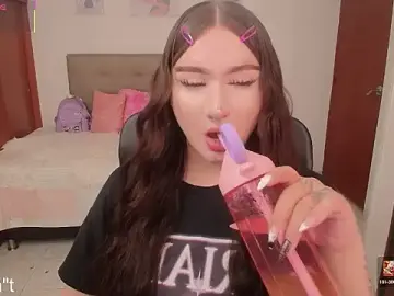 Stripchat Free Porn Cam of Miley_Baker