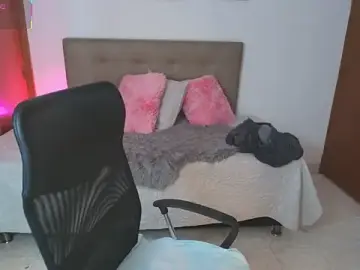 Stripchat Nude Webcam of Miley_Baker