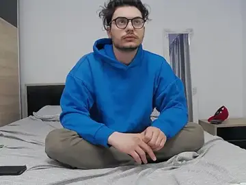 Stripchat Adult Video Chat of kevin_garcia1