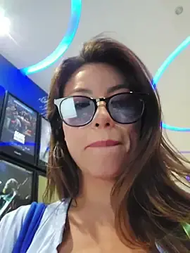 Stripchat Free Porn Cam of Karen_San_Miguel