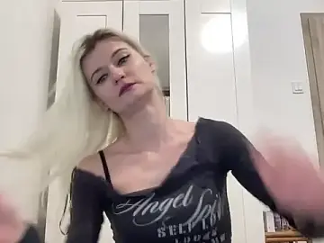 Stripchat Best live sex cam show of Onika_Love