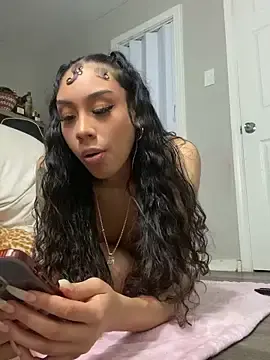 Stripchat Live Sex of badbaby187