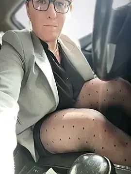 Stripchat Adult Video Chat of ZhenjaPoledance