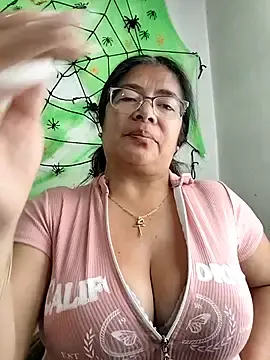 Stripchat Best live sex cam show of __valentina18