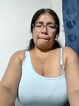 Stripchat Adult Video Chat of __valentina18