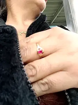 Stripchat Free Live Porn of __valentina18