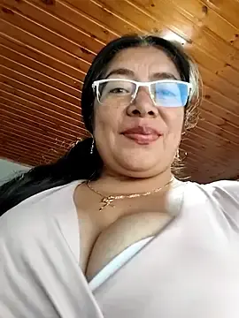Stripchat Free Live Porn of __valentina18