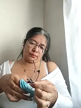 Stripchat Live Sex of __valentina18