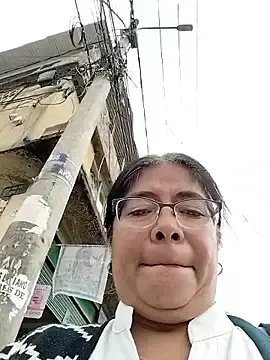 Stripchat Live Sex Cam of __valentina18