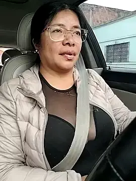 Stripchat Watch Live Sex Cams of __valentina18