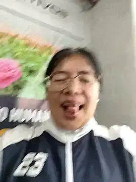 Stripchat Adult Webcams of __valentina18