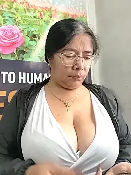 Stripchat Adult Webcams of __valentina18