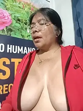 Stripchat Adult Webcams of __valentina18