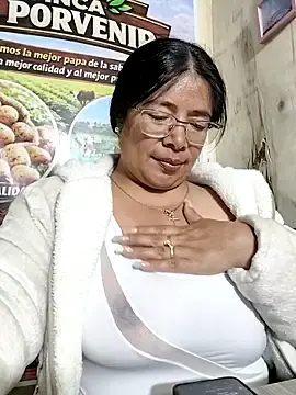 Stripchat Free Live Porn of __valentina18