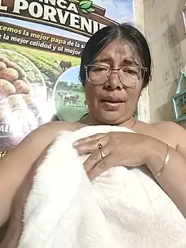 Stripchat Free Porn Cam of __valentina18