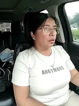 Stripchat Sex Cam of __valentina18