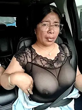 Stripchat Adult Webcams of __valentina18