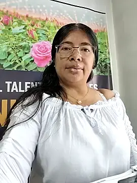 Stripchat Live Sex of __valentina18