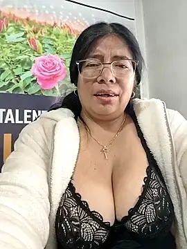 Stripchat Free Porn Cam of __valentina18