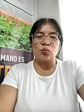 Stripchat Adult Webcam of __valentina18