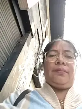 Stripchat Watch Live Sex Cams of __valentina18