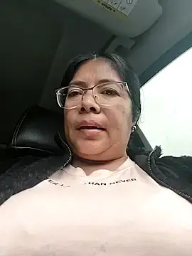 Stripchat Adult Webcams of __valentina18