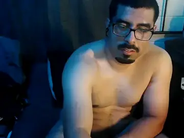 Stripchat Live Sex Cam of k1oudE