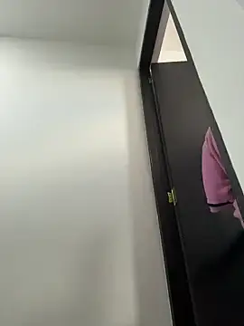 Stripchat Sex Cam of tati_reyess