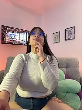 Stripchat Sex Cam of tati_reyess