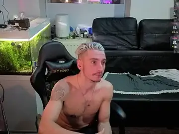 Stripchat Live Sex of Rayzel_White