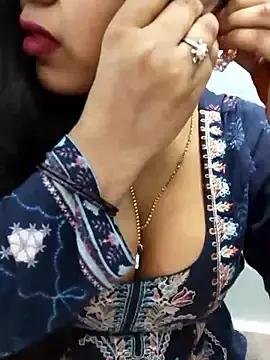 Stripchat Free Porn Cam of Sania-Love