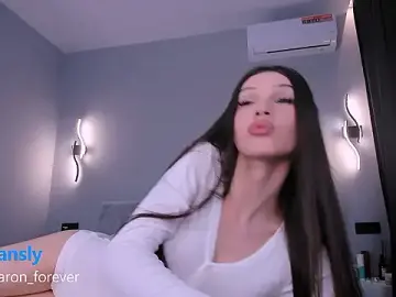 Stripchat Sex Cam of sharon_forever