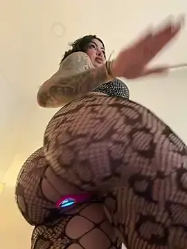 Stripchat Live Sex Cam of Iam_Annii