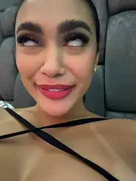 Stripchat Sex Cam of emma_andrew1