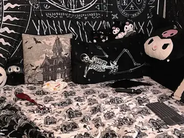 Stripchat Free Live Porn of EVILYN