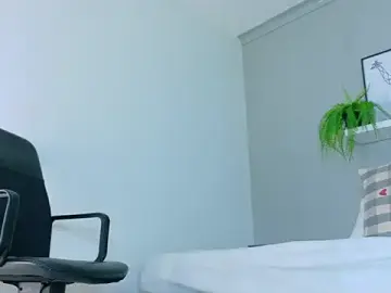 Stripchat Watch Live Sex Cams of MrFox__