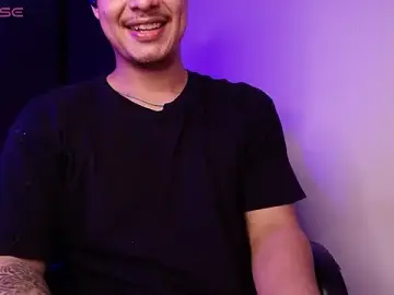 Stripchat Nude Webcam of BjornSteel