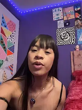 Stripchat Free Porn Cam of kimhilton_