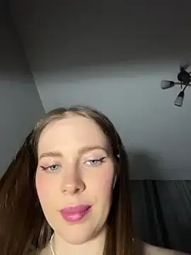 Stripchat Watch Live Sex Cams of -SweetDi-
