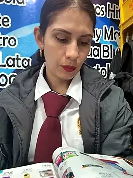 Stripchat Free Porn Cam of Alysson--