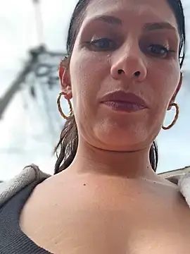 Stripchat Free Porn Cam of Alysson--