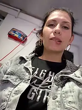 Stripchat Nude Webcam of Alysson--