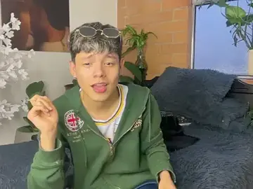 Stripchat Free Porn Cam of Andy_Belier23