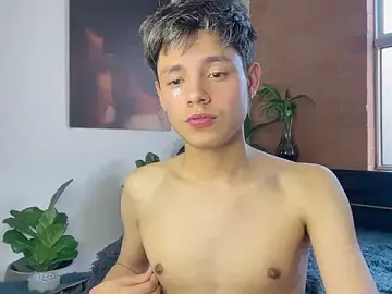 Stripchat Free Porn Cam of Andy_Belier23