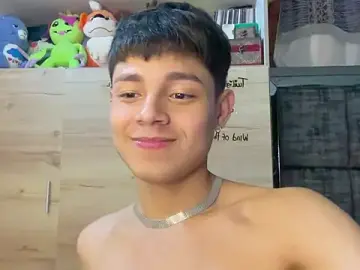 Stripchat Free Porn Cam of Andy_Belier23