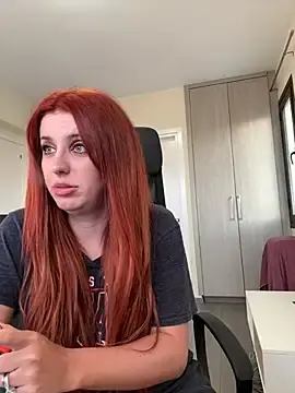 Stripchat Live Sex Cam of RoxxyDallas