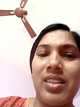 Stripchat Live Porn of Tamil_Kerala_Ponnu