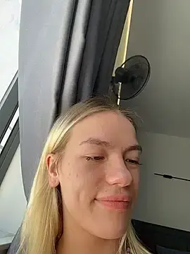 Stripchat Live Sex Cam of -Sexy_Barbie-