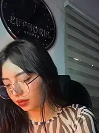 Stripchat Sex Cam of Valu_euphoria